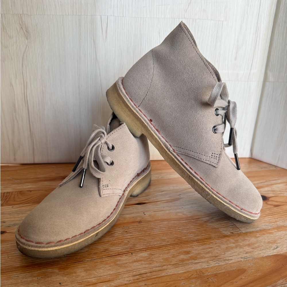 Clarks Originals Desert Boots Sand Suede Leather Women’s 7 Very Good Condition